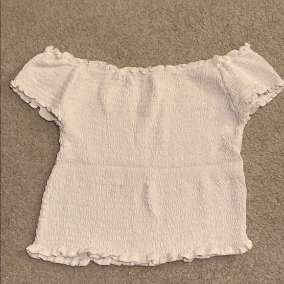 Brandy Melville Tops - Brandy Melville off the shoulder top